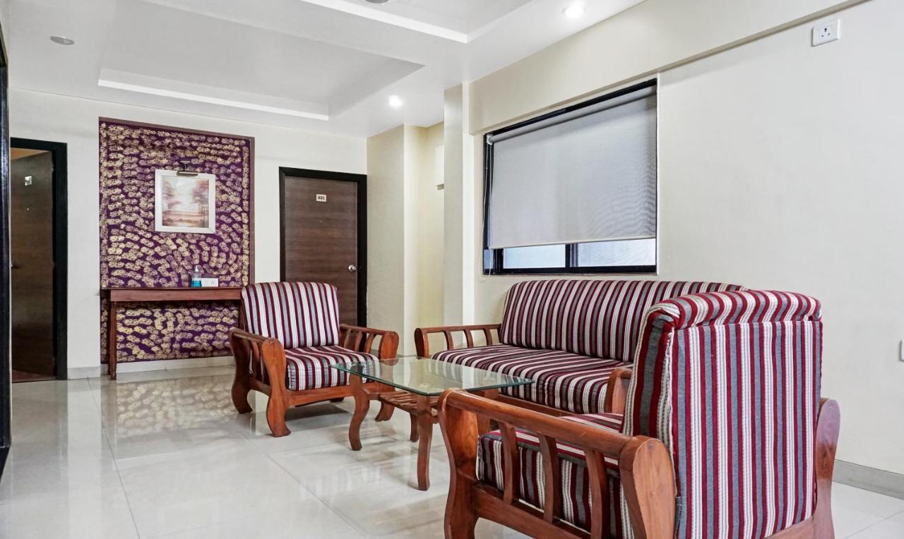 Treebo Trend Silver Crest Lohogaon Luaran gambar
